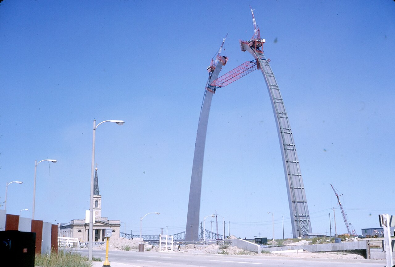 Construction of the Gateway Arch in September 1965.