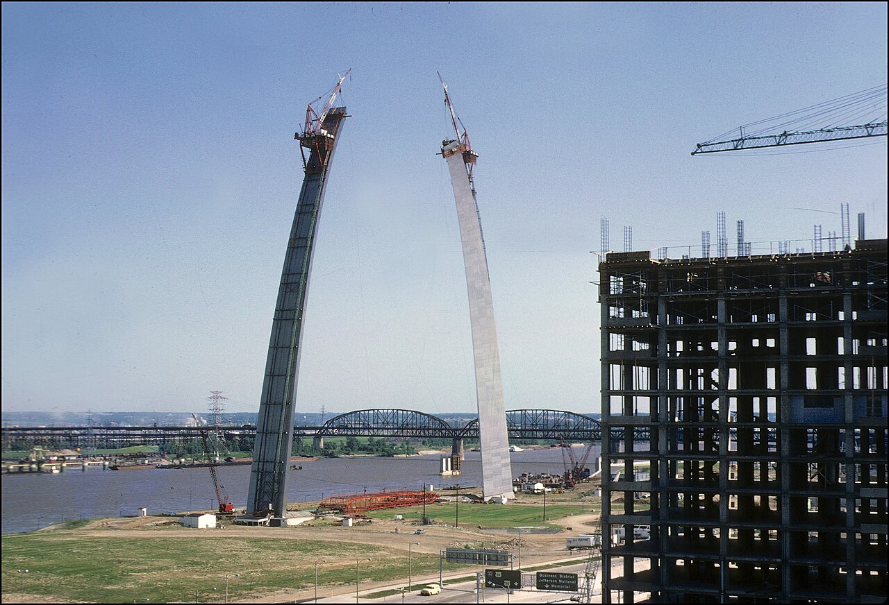 Construction of the Gateway Arch legs rising, June 1965