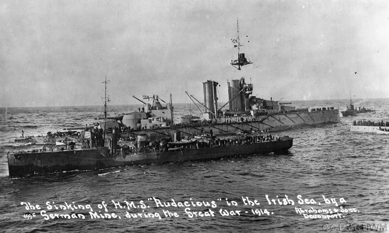 Destroyers evacuating crewmen during the sinking of HMS Audacious, 1914.